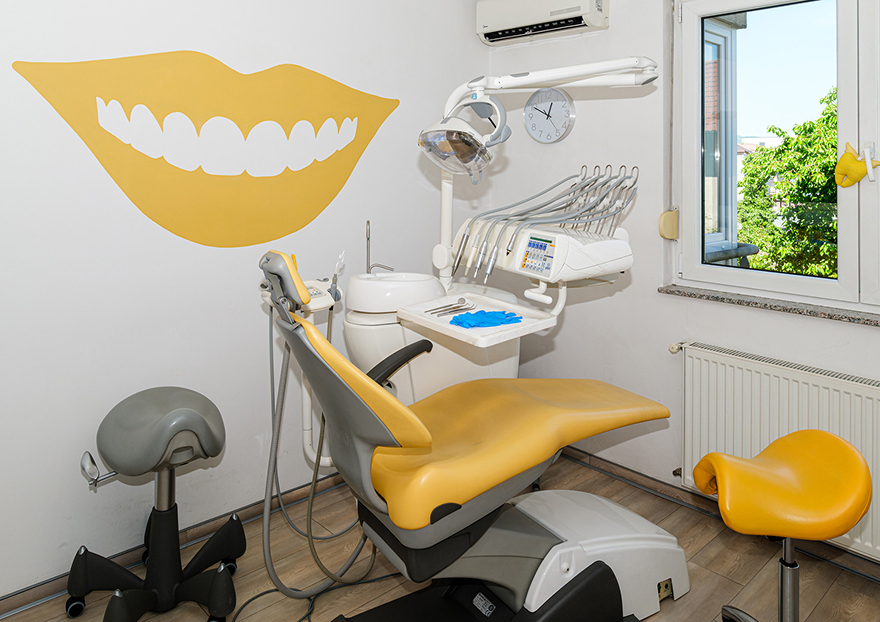 Dental treatment room